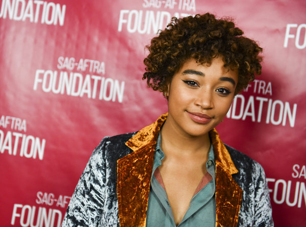 "The Hunger Games" actress&nbsp;revealed <a href="https://www.huffingtonpost.com/entry/amandla-stenberg-comes-out-as-gay_us_5