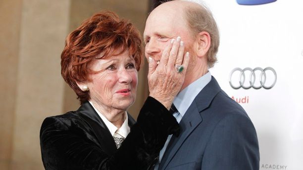 Director and actor Ron Howard,Hall of Fame inductee, poses with his former TV co-star Marion Ross from their series "Happy Days" at the Academy of Television Arts & Sciences 22nd annual Hall of Fame gala in Beverly Hills, California March 11, 2013. REUTERS/Fred Prouser (UNITED STATES - Tags: ENTERTAINMENT) - GM1E93C0X1R01