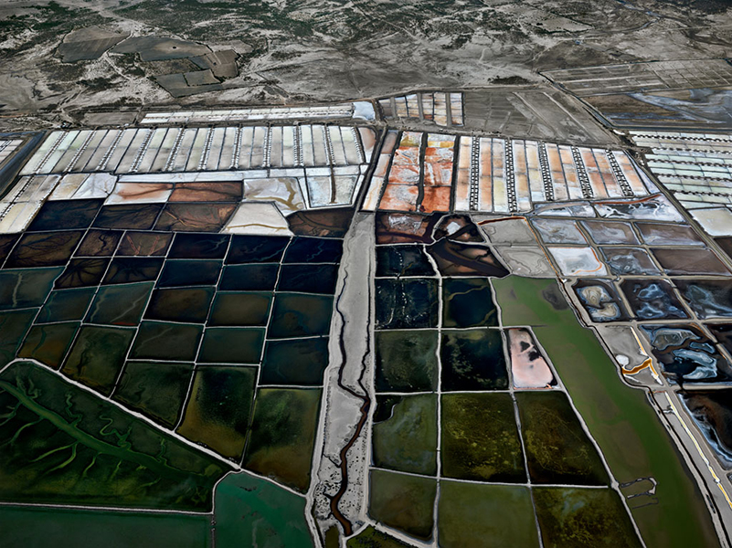 Edward Burtynsky - Salt Pan #13, Little Rann of Kutch, Gujarat, India, 2016