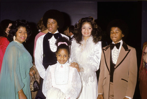 With her&nbsp;mother Katherine, sisters Janet and LaToya and brothers Michael and Randy at the wedding of older brother Jerma