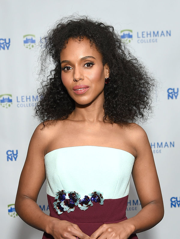 Kerry Washington's natural curls are full of texture and volume.&nbsp;