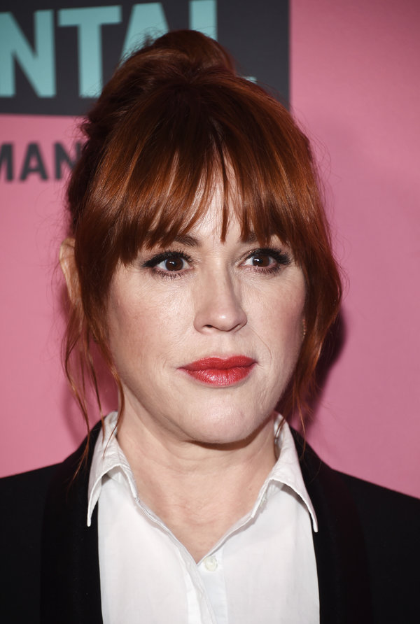 If you want something playful for summer outings or date night, Molly Ringwald's tousled updo with shaggy bangs&nbsp;is perfe