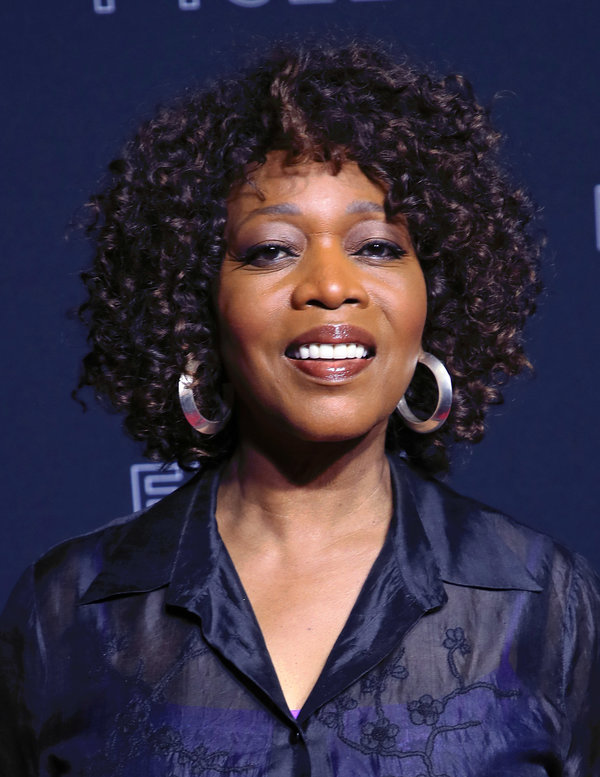 Alfre Woodard's full, natural curls are absolutely beautiful.