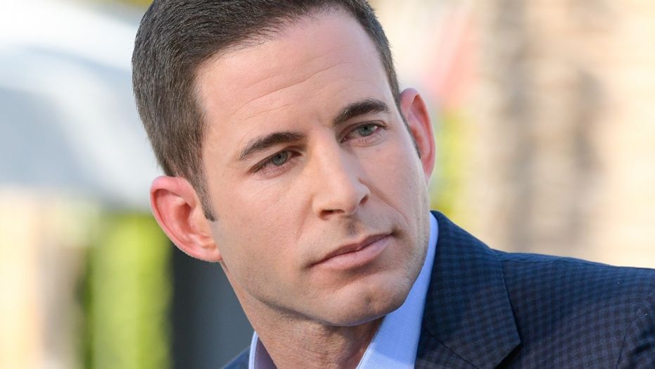 Tarek El Moussa visits "Extra" at Universal Studios Hollywood on February 28, 2017 in Universal City, California.