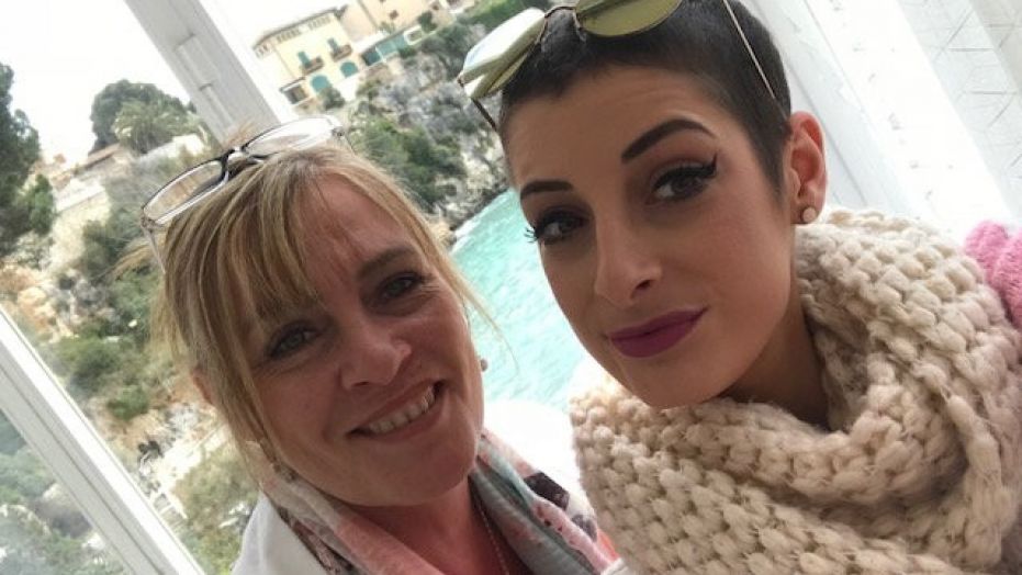 Amberely Kent's mother was by her side as she battled breast cancer, but just a week after her daughter completed treatment she found out she was facing a diagnosis of her own.