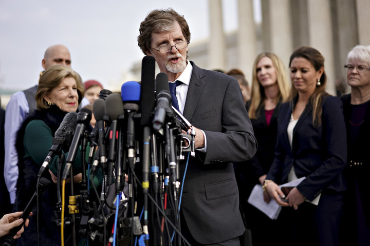 Jack Phillips (center), the&nbsp;owner of Masterpiece Cakeshop, speaks to members of the media in Washington, D.C., on Dec. 5