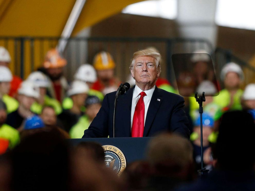 PHOTO: President Donald J. Trump speaks about his infrastructure plan during a visit to Local 18 Richfield Training Facility in Richfield, Ohio, March 29, 2018.