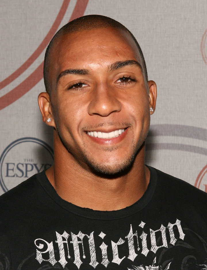 NFL player Kellen&nbsp;Winslow, 34,&nbsp;was charged on Friday with two counts of kidnapping with intent to commit rape, two 