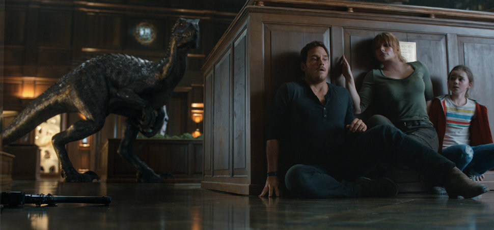 Chris Pratt, Bryce Dallas Howard and Isabella Sermon vs. a new dinosaur called an indoraptor.&nbsp;
