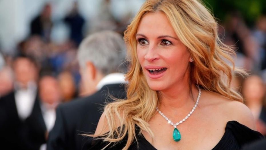 Julia Roberts will star as Heidi Bergman in the new psychological thriller "Homecoming" premiering this fall.