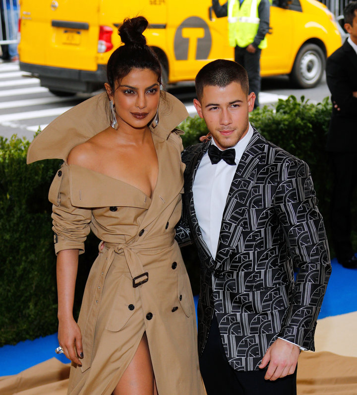 &nbsp;Priyanka Chopra and Nick Jonas attend the 2017 Met Gala.