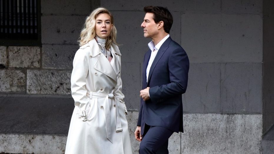 May 2, 2017 - Paris, France - Tom Cruise seen kissing Vanessa Kirby during a scene for 'Mission Impossible 6' in Paris, France, on May 2, 2017. (Credit Image: Â© Mehdi Taamallah/NurPhoto via ZUMA Press)