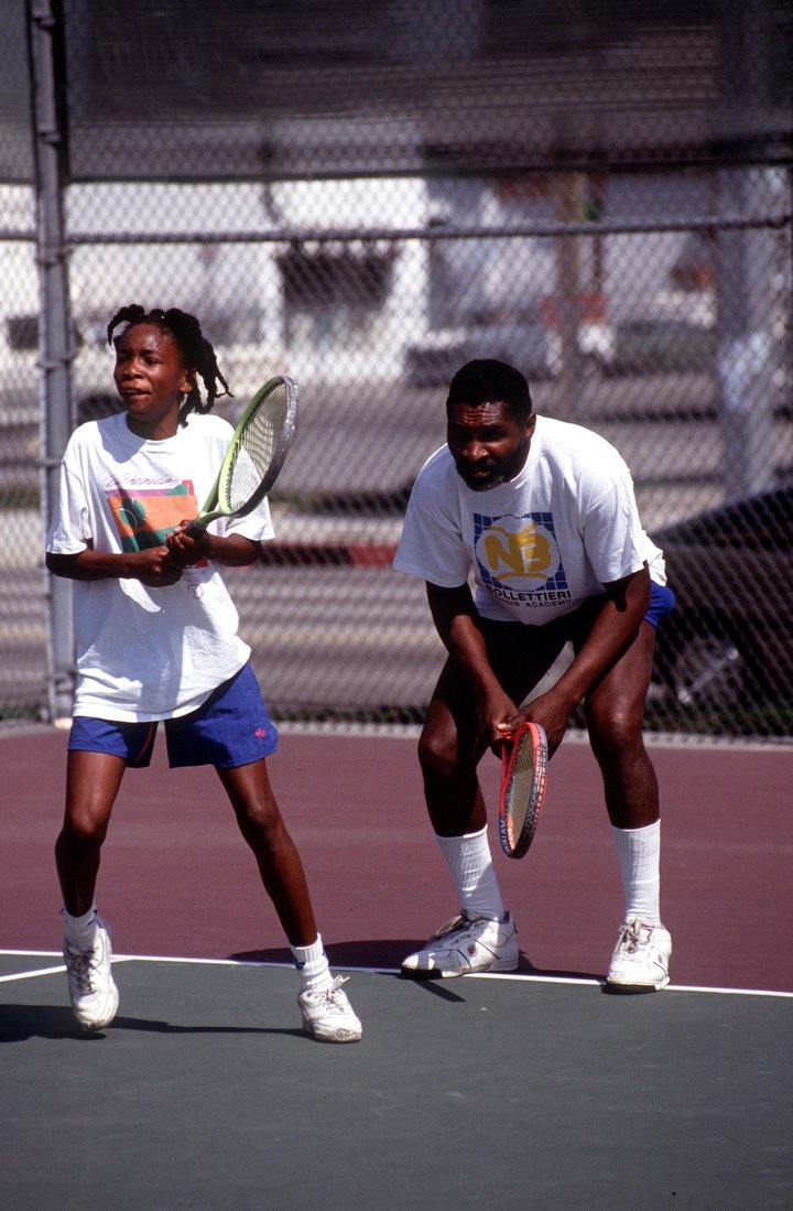 Richard Williams practices with his daughter Venus in 1991.