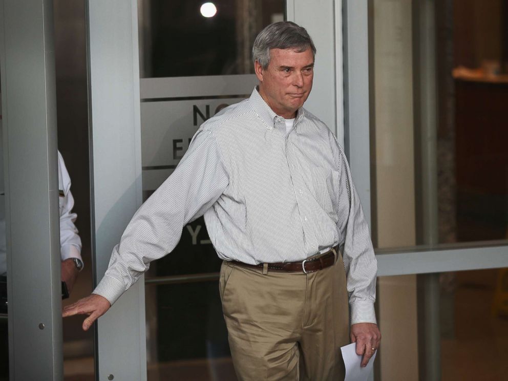 PHOTO: Robert Bob McCulloch, the Prosecuting Attorney for St. Louis County, arrives to a press conference on March 15, 2015, in Clayton, Mo.
