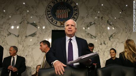 &#39;A warrior in every sense of the word&#39;: Politicians react to news McCain discontinuing treatment 