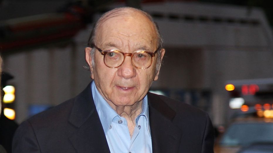 Famed American playwright Neil Simon has died at age 91.