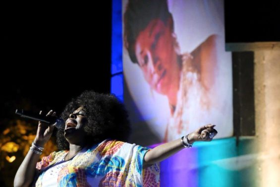 Aretha Franklin, Aretha Franklin memorial, tribute, Detroit, angie stone