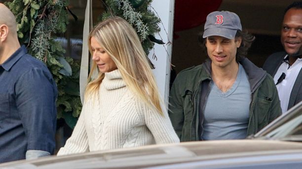 LOS ANGELES, CA - DECEMBER 10: Gwyneth Paltrow and Brad Falchuk are seen on December 10, 2016 in Los Angeles, California.  (Photo by BG004/Bauer-Griffin/GC Images)