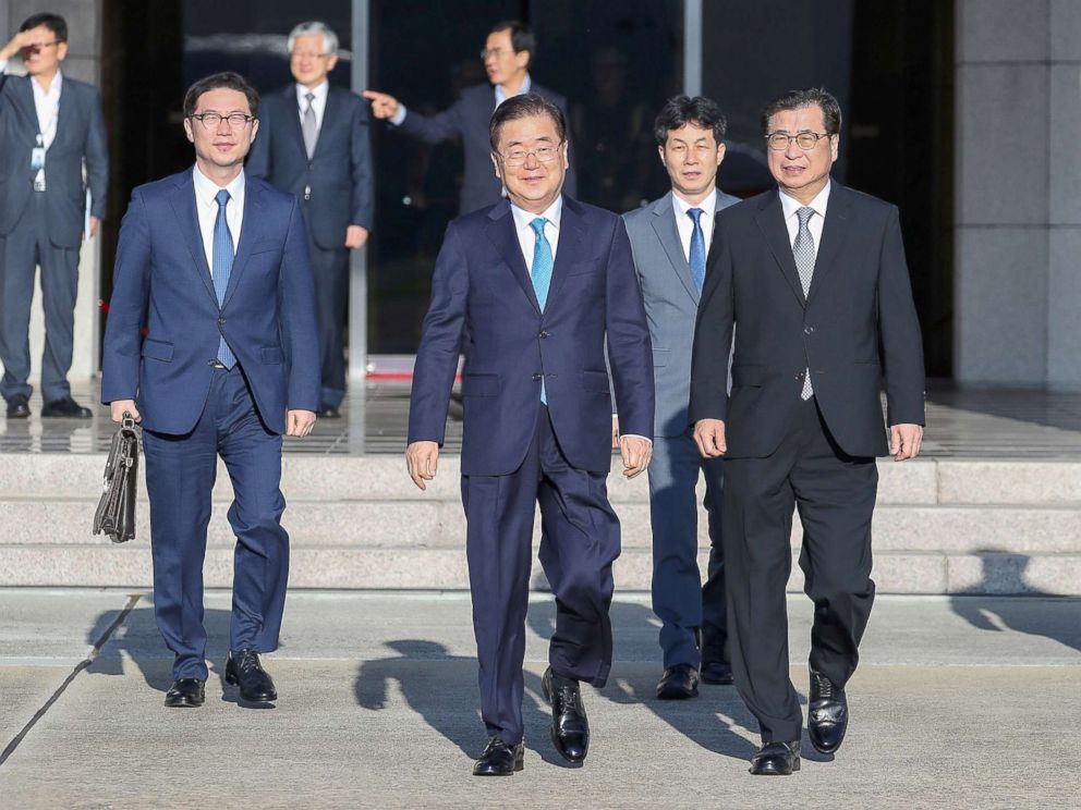PHOTO: South Korean special envoys led by the chief of the national security office at Seoul?s presidential Blue House, Chung Eui-yong, leave for Pyongyang from an airport in Sungnam city, South Korea, Sept. 5, 2018.