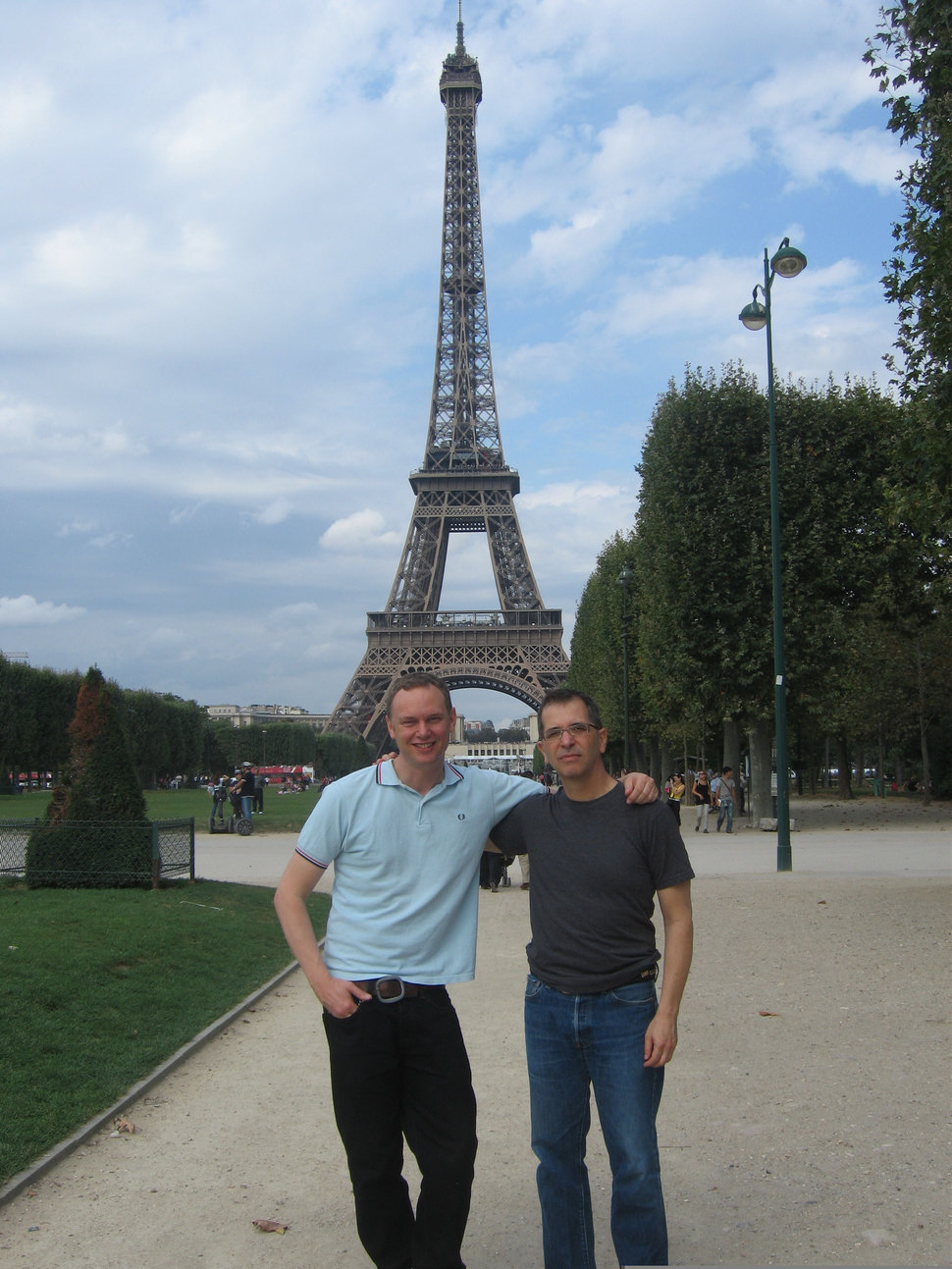 Wash Westmoreland (left) and Richard Glatzer in Paris.&nbsp;