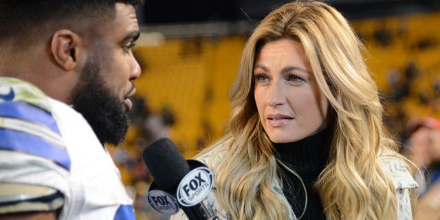 Fox Sports sideline reporter Erin Andrews interviews running back Ezekiel Elliott after a game against the Pittsburgh Steelers at Heinz Field on November 13, 2016 in Pittsburgh, Pa.