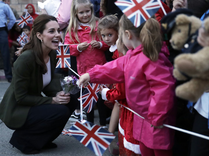 Saying hello to little royal fans with flags!&nbsp;