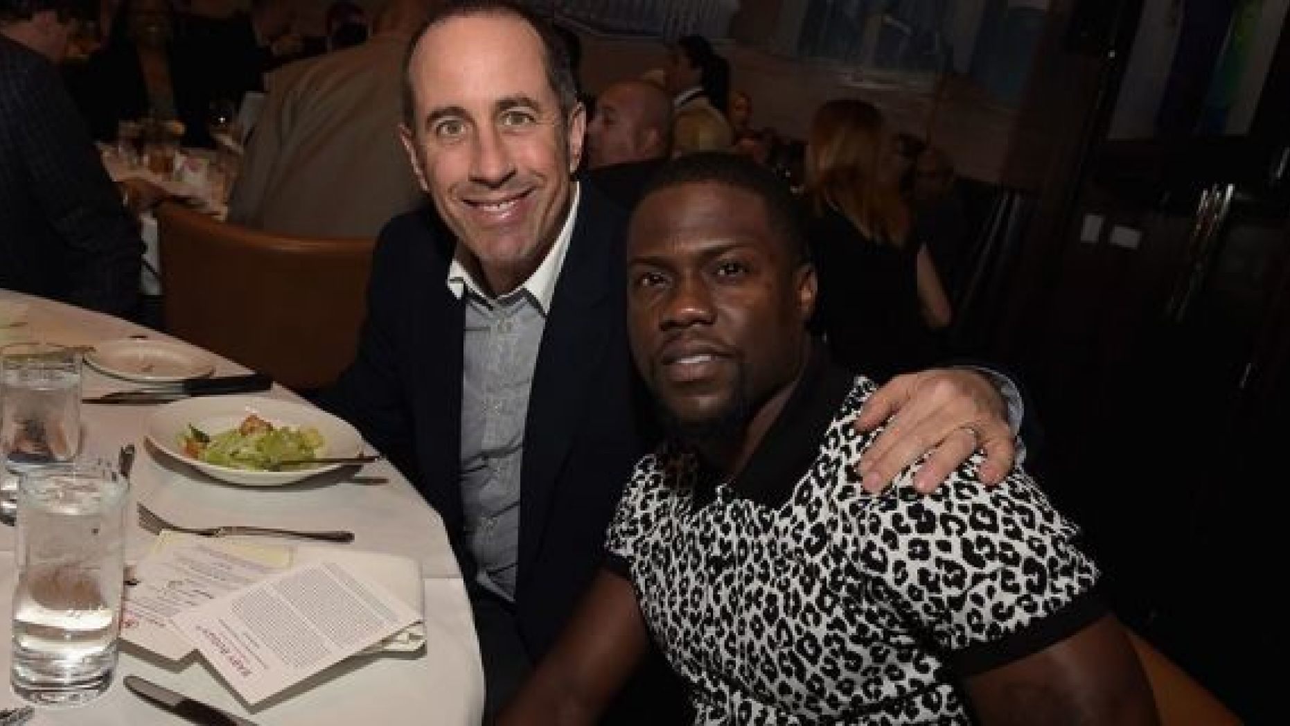 Jerry Seinfeld weighed in on the Kevin Hart Oscar controversy, saying that he thinks the actor won't be "so easy" to replace as a host. 