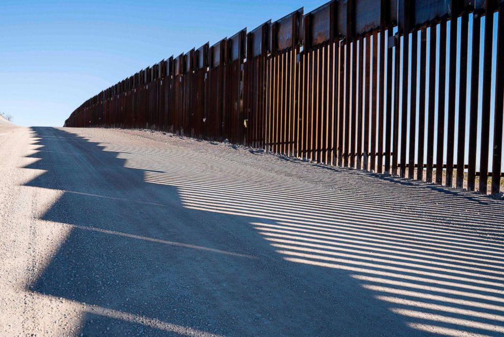 PHOTO: The U.S.-Mexico border fence near New Mexicos Highway 9, near Santa Teresa, Dec. 23, 2018.