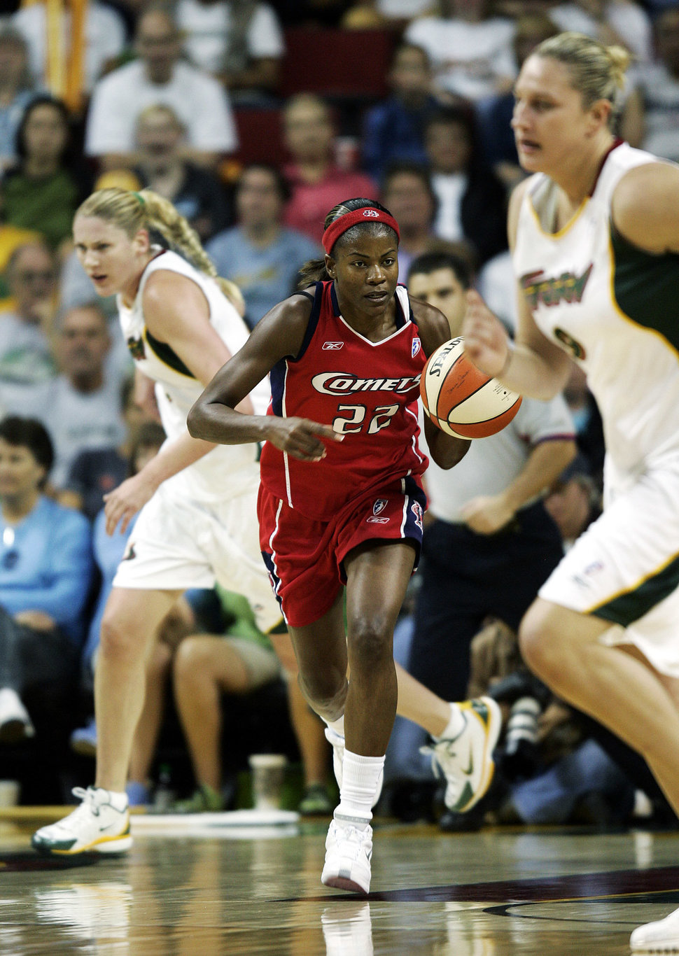 Sheryl Swoopes was the first athlete ever to sign with a WNBA team.