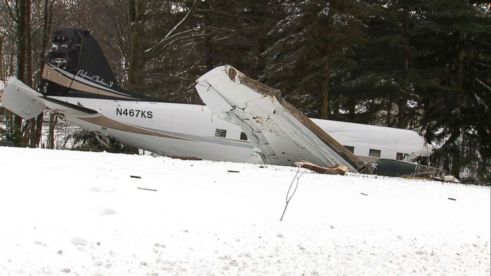 PHOTO: The scene of a small plane crash near Kidron, Ohio.