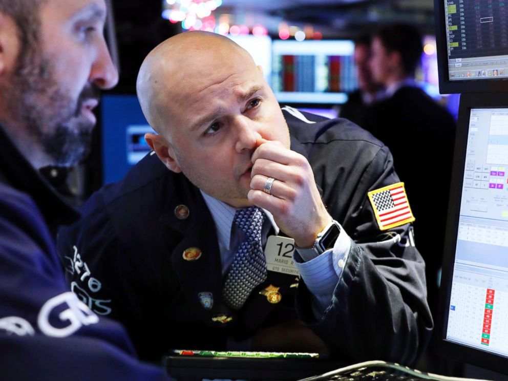 PHOTO: Specialist Mario Picone, center, works on the floor of the New York Stock Exchange, Jan. 2, 2019.