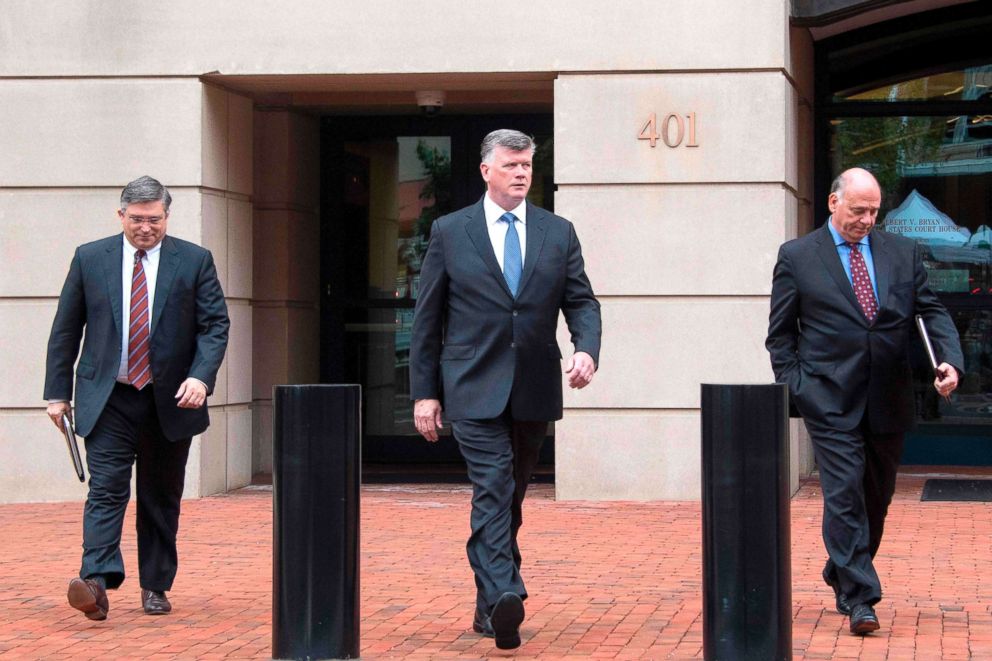 PHOTO: The defense attorneys for former Trump campaign manager Paul Manafort, including lead attorney Kevin Downing, center, Richard Westling and Thomas Zehnle, depart the US Courthouse in Alexandria, Va., Aug. 21, 2018.