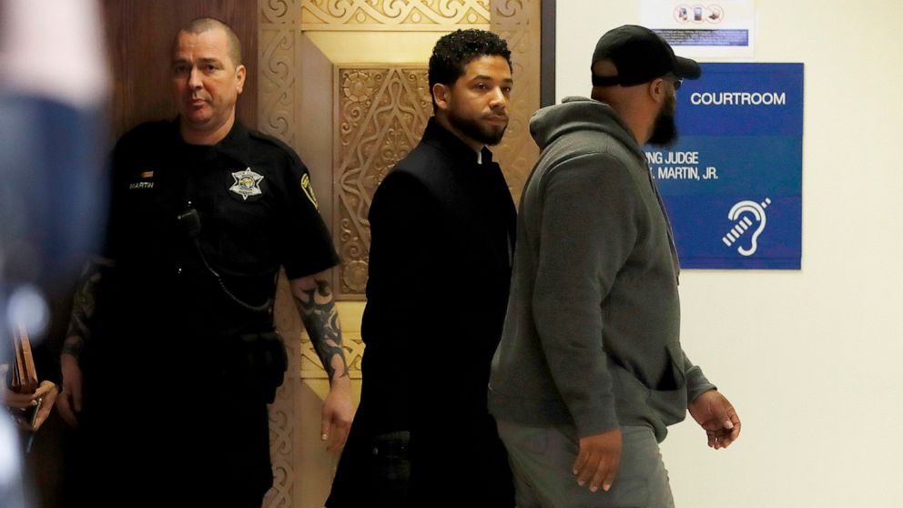 Actor Jussie Smollett exits courtroom 101 into the hallway at the Leighton Criminal Court Building following an emergency hearing over his disorderly conduct charges on March 26, 2019.