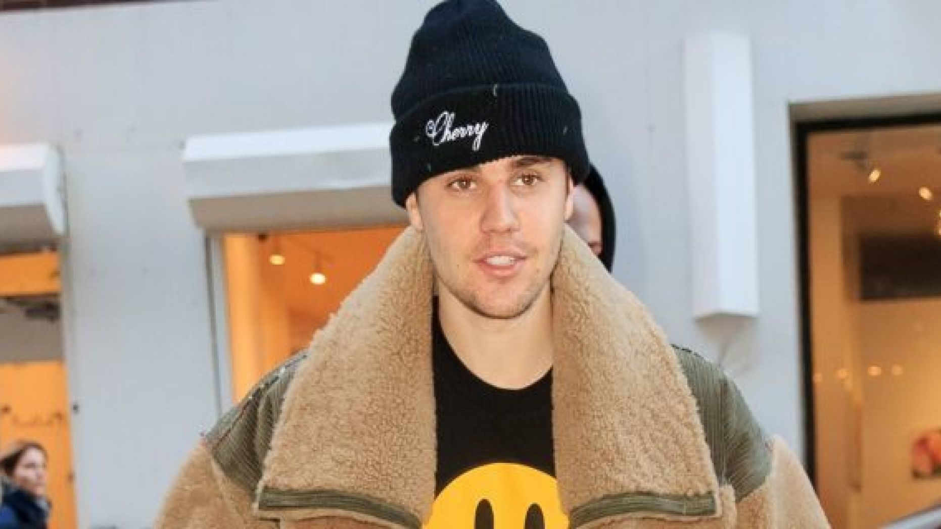 Justin Bieber announced on Monday that he is temporarily stepping away from music to focus on his mental health.