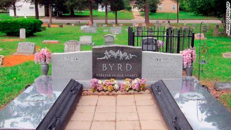 James Byrd Jr.&#39;s gravesite in Jasper, Texas, once required fencing to ward off vandals. 