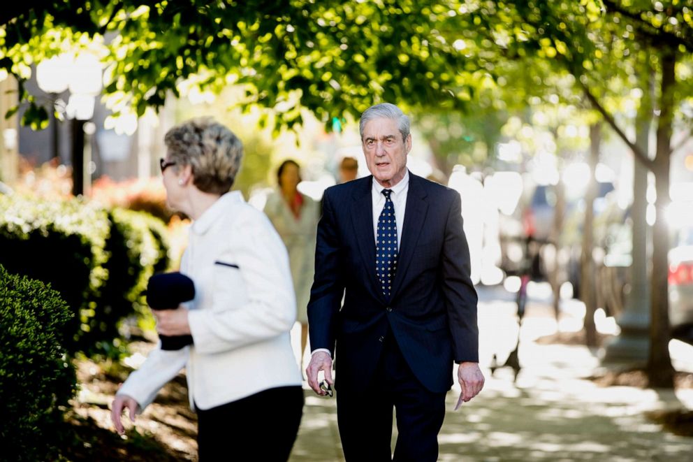 PHOTO: Special Counsel Robert Mueller and his wife Ann Cabell Standish, left, arrive for Easter services at St. Johns Episcopal Church, April 21, 2019, in Washington D.C.