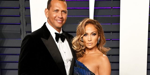 Alex Rodriguez and Jennifer Lopez attend the 2019 Vanity Fair Oscar Party.