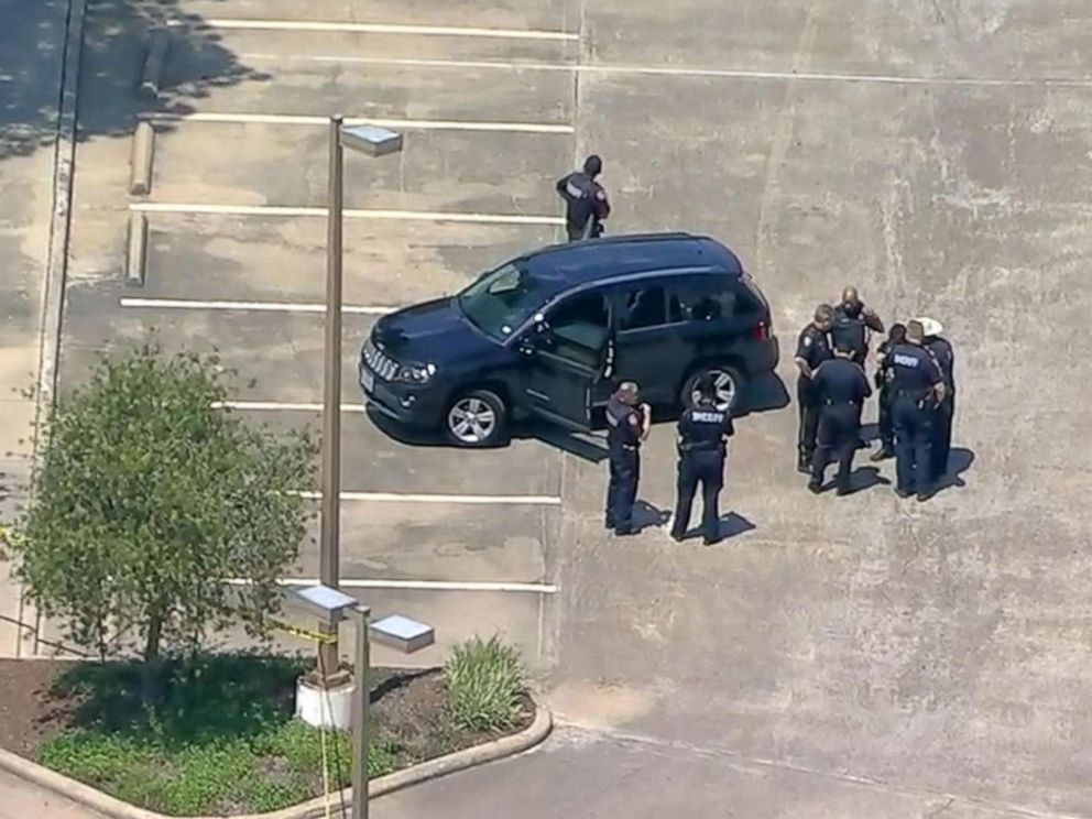 PHOTO: Police respond to a shooting in Harris County, Texas, April 26, 2019.