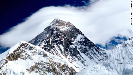 Glacier melt on Everest exposes bodies of dead climbers