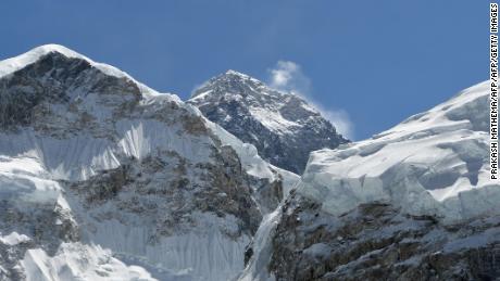 Everest traffic jam creates lethal conditions for climbers