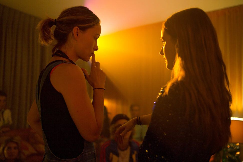 Olivia Wilde and Kaitlyn Dever on the "Booksmart" set.