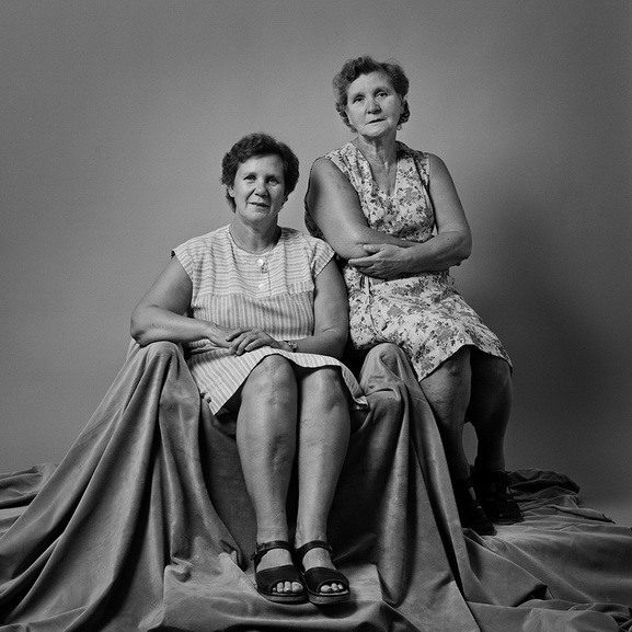 Erwin Olaf - Squares Sisters