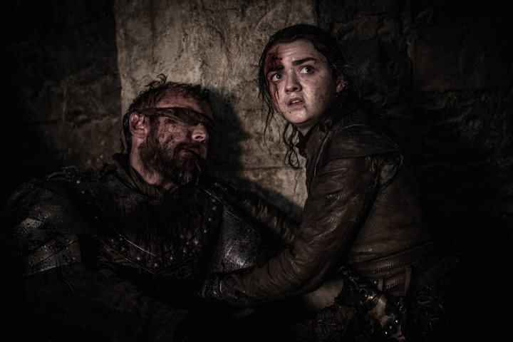 Beric dies in Arya's arms.&nbsp;