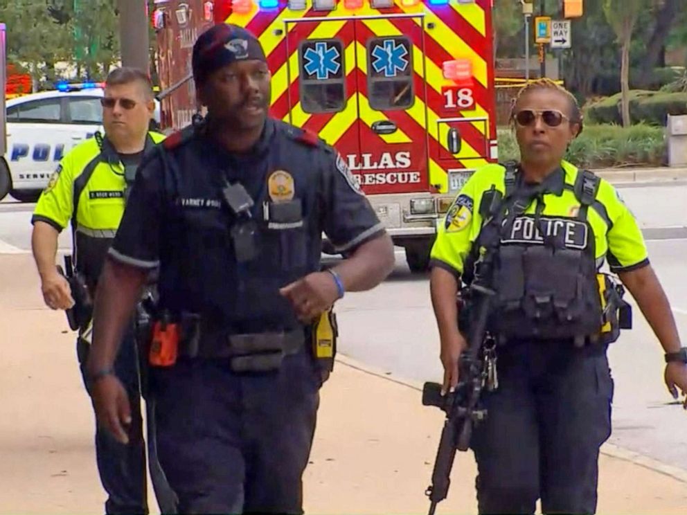 PHOTO: First responders secure the scene near the Earle Cabell Federal Building in Dallas after reports of a shooting, June 17, 2019.