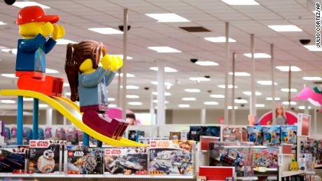 How Lego filled the Toys &#39;R&#39; Us void