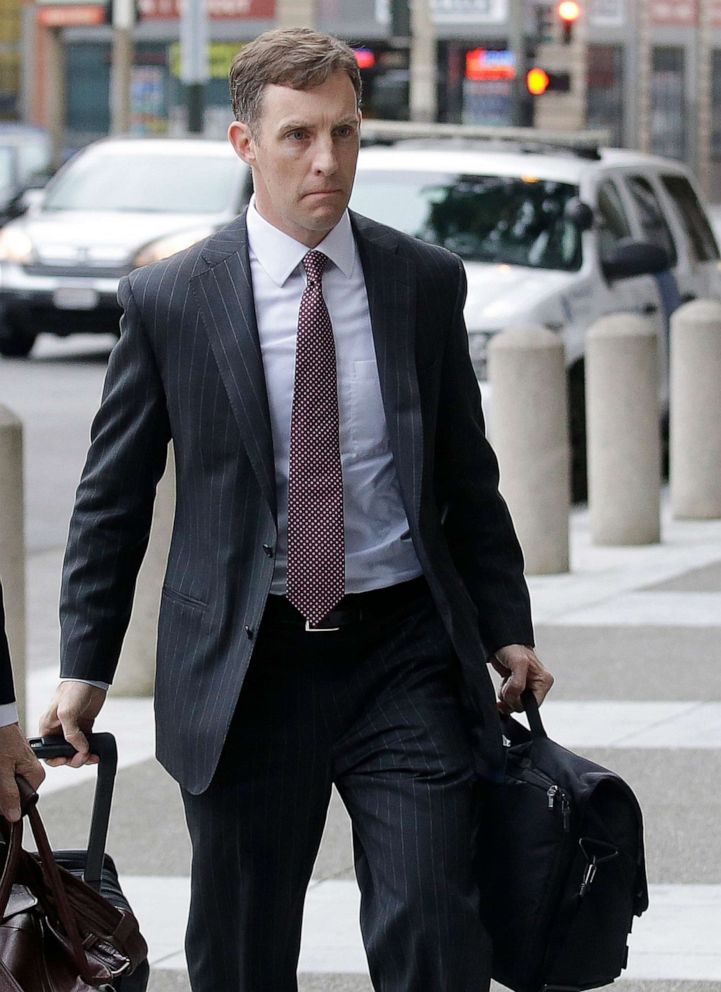 PHOTO: Attorney Aaron Zebley arrives at the Phillip Burton Federal Building in San Francisco, April 21, 2016.