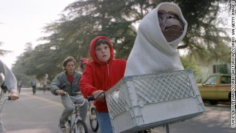 Henry Thomas on the set of &quot;E.T.&quot;. (Photo by Sunset Boulevard/Corbis via Getty Images)