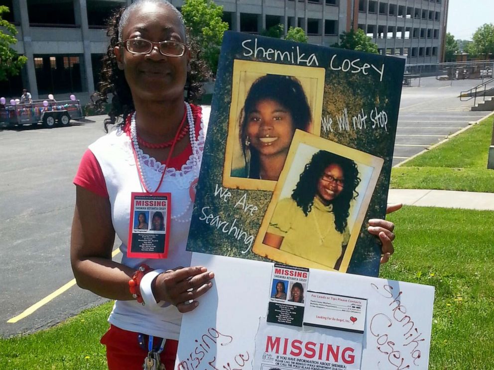 PHOTO: Paula Hill is still searching for her daughter, Shemika Cosey, who went missing in 2008.
