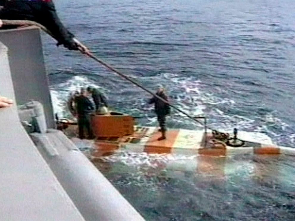 PHOTO: Russia rescue personnel return from a dive in a mini submarine to the Kursk on the sea bed in the Barents Sea, Russia, Aug. 18, 2000. 