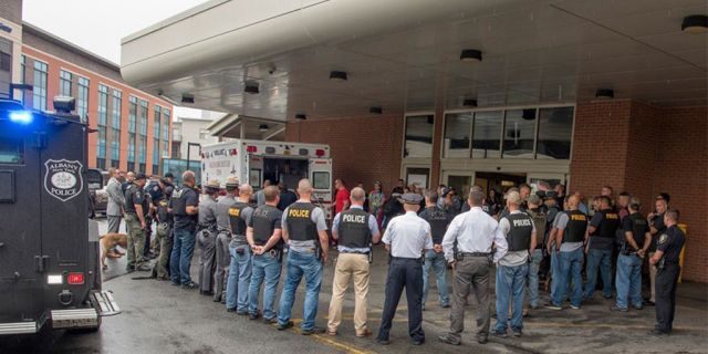 Officers said they wanted to make sure the boy knew that he wasn’t alone. (Albany Police Department)